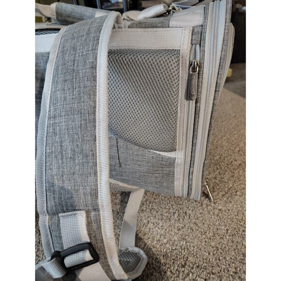 Monterey Series Convertible Horizontal Backpack Pet Carrier Large (Gray) - Picture 8 of 16